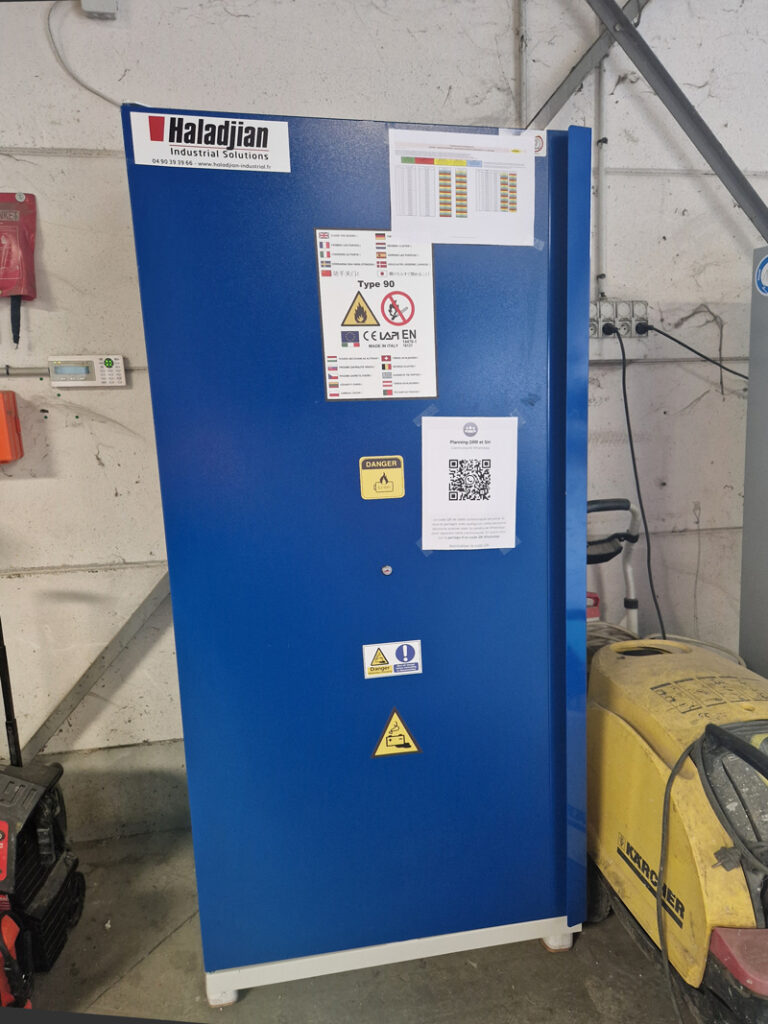 Armoires de recharge sécurisée pour la sécurisation des batteries lithium-ion